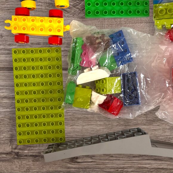 LEGO Duplo Education STEAM Park (Box B) New Bags Figures Gear Slide Track Pieces - Picture 3 of 8